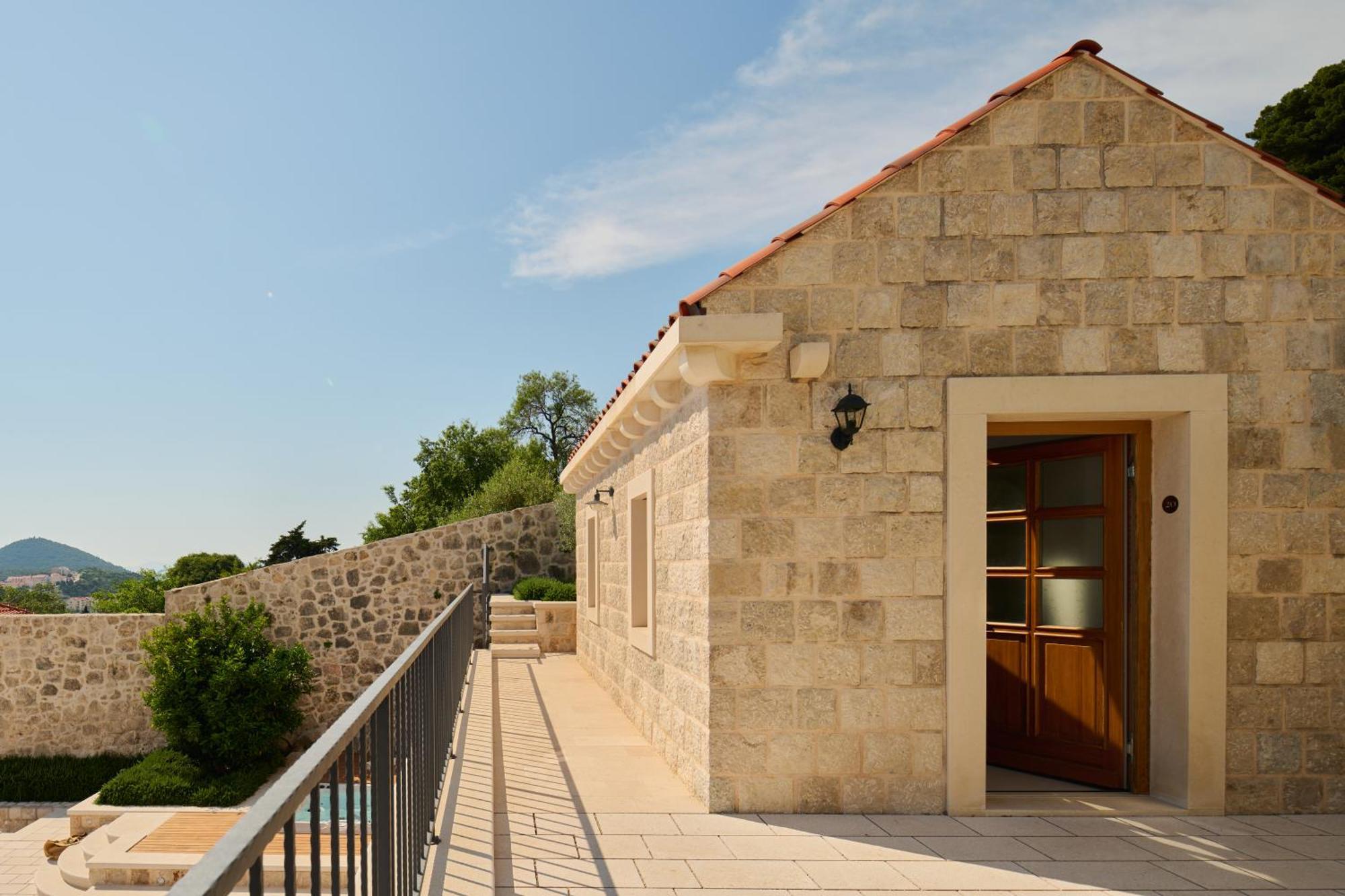 Palace Natali Hotel