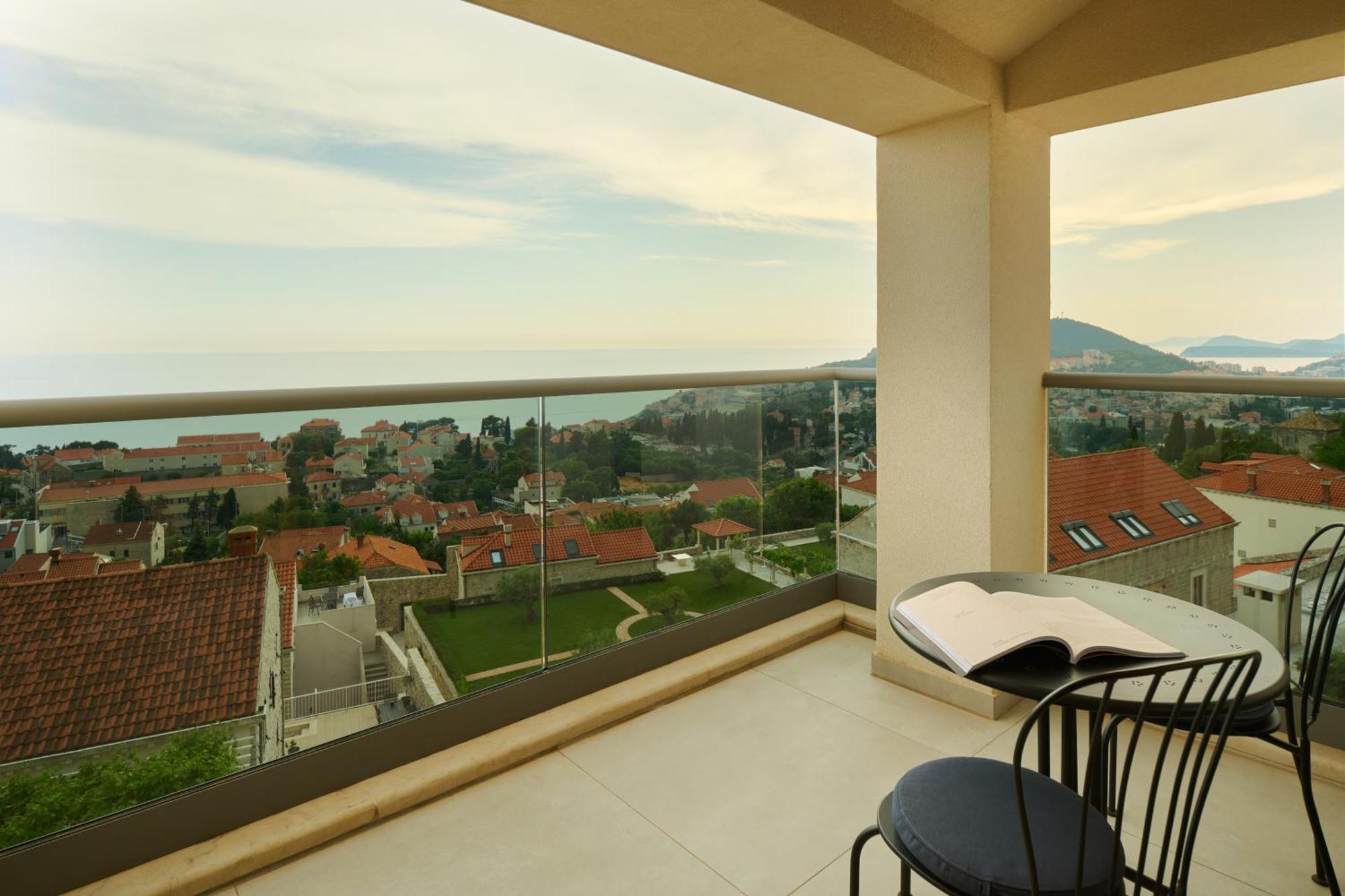 Palace Natali Hotel