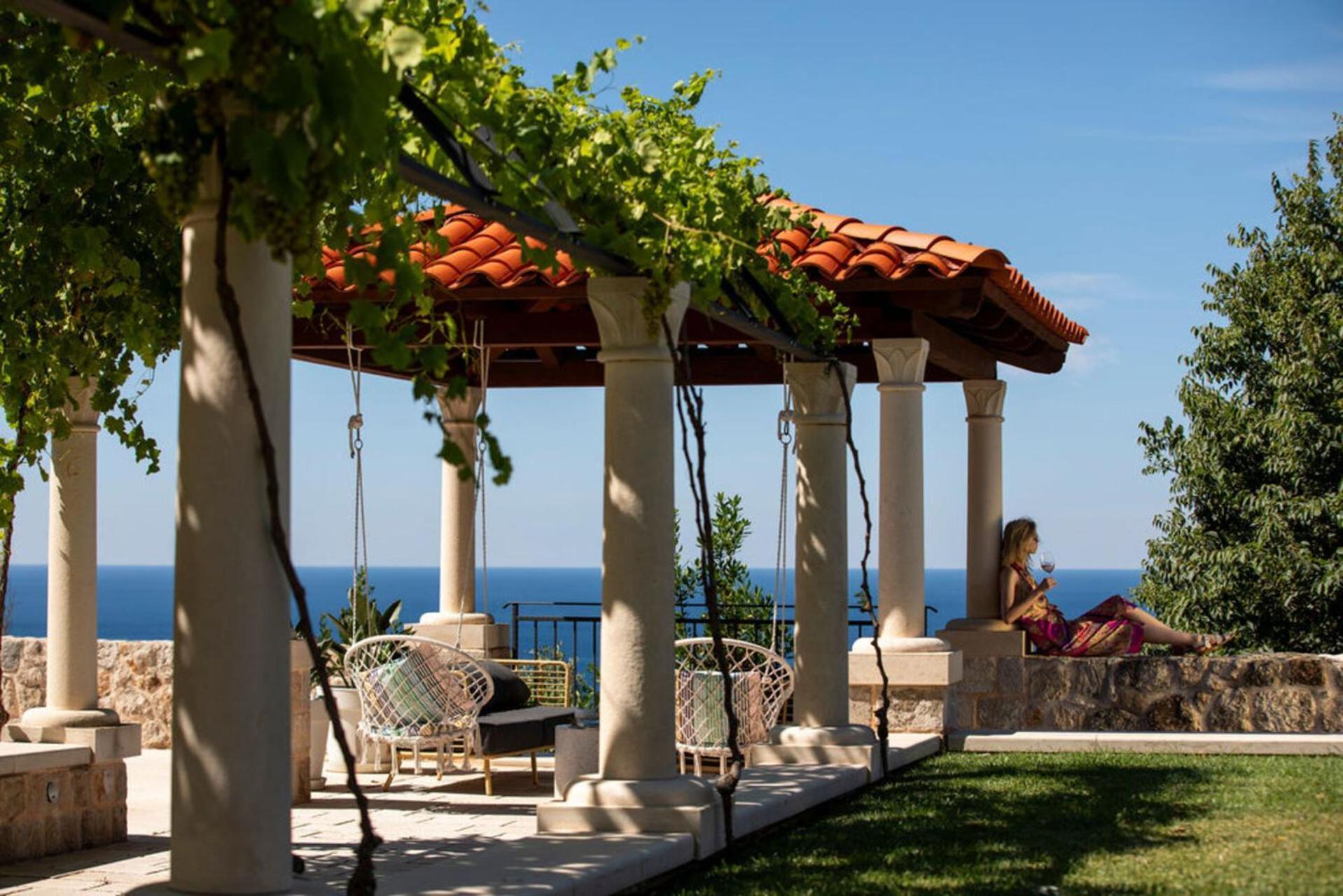 Palace Natali Hotel