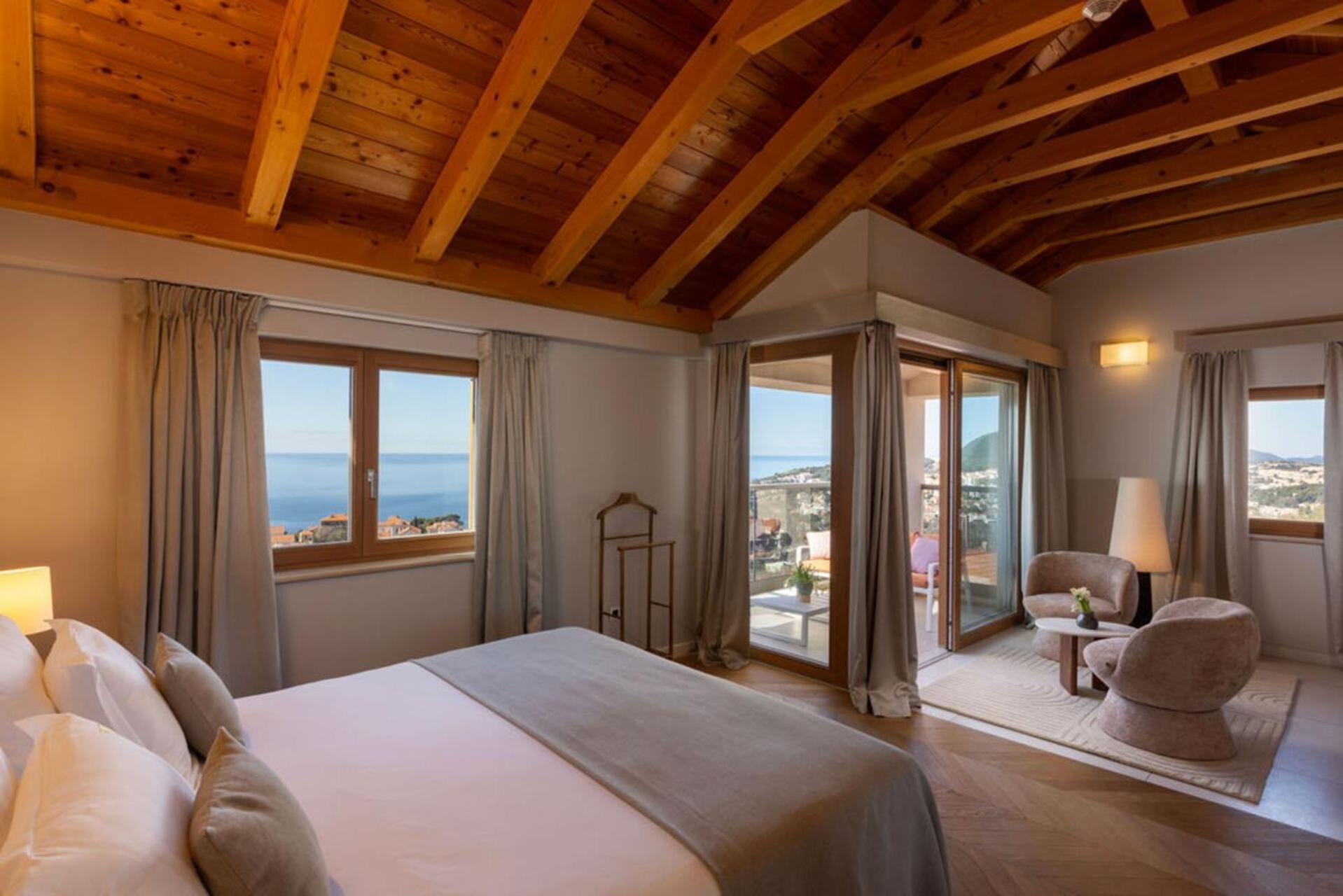 Palace Natali Hotel